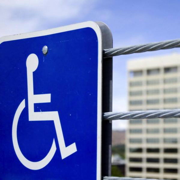Wie der Behinderte Barrieren überwinden kann