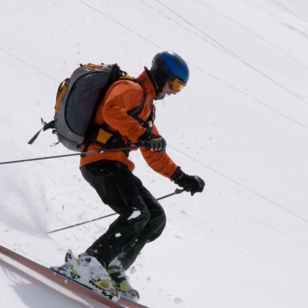 Wie man Patches auf Skijacken setzt