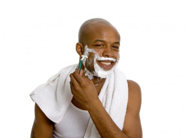 Wie man die Haut vorbereitet, um sich zu rasieren