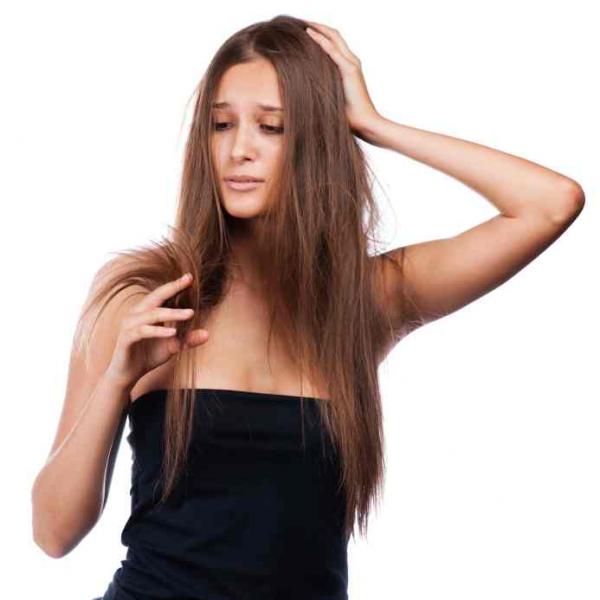 Wie behandelt man stark geschädigtes Haar?