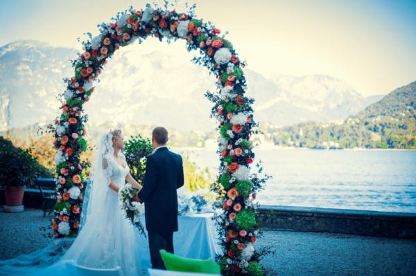 Blumenbogenideen für Hochzeiten