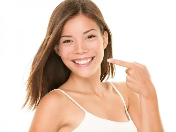 Haupthilfsmittel, zum des Zahnsteins von den Zähnen zu entfernen