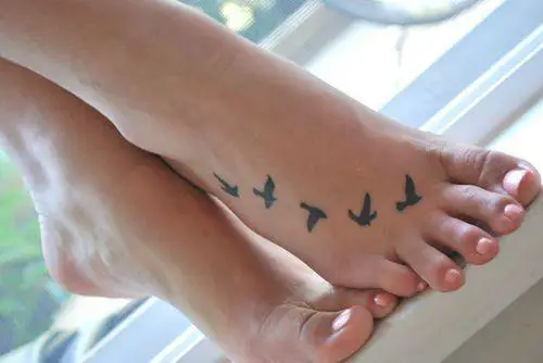 Tattoos für Frauen im Fuß - mit Fotos