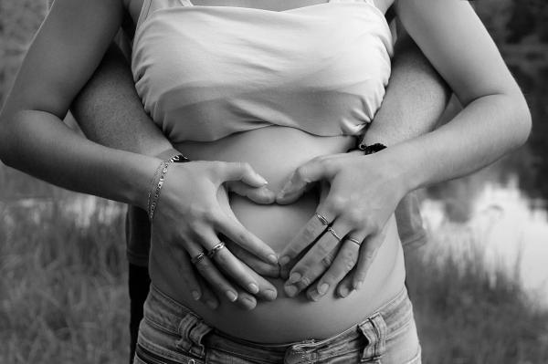 Wie man Gas in der Schwangerschaft entlastet