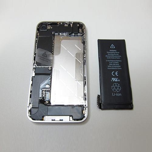 Wie man die Batterie eines iPhone 4 ändert