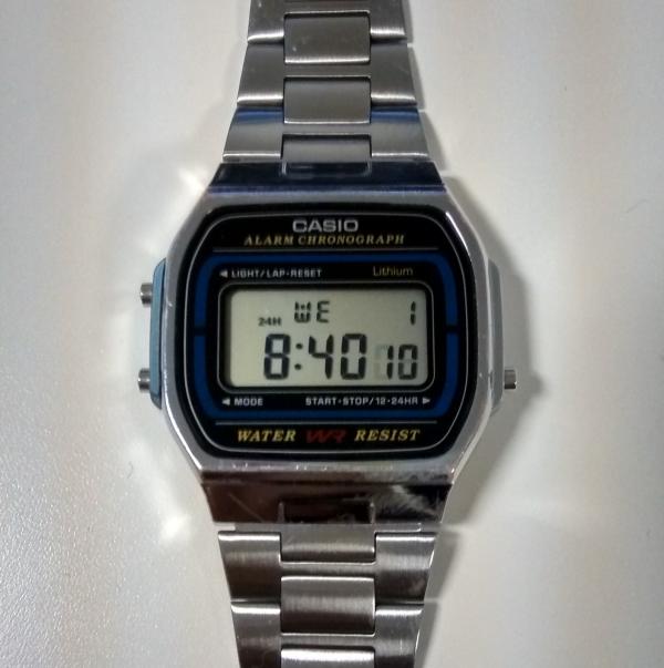 Wie ändere ich die Zeit einer Casio-Uhr?