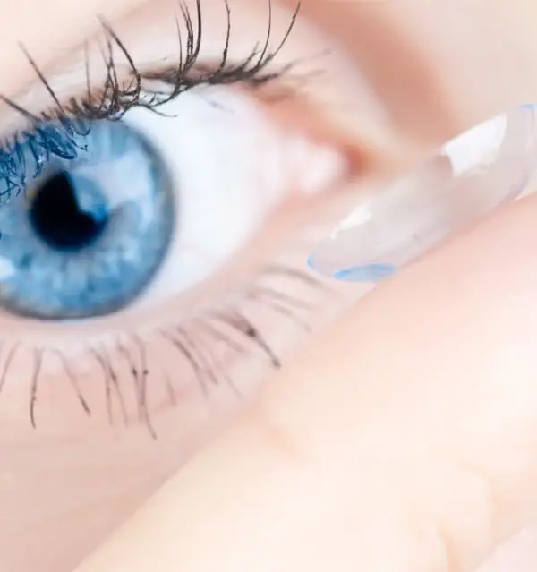 Wie lagern Sie die Kontaktlinsen, wenn ich keine Flüssigkeit habe