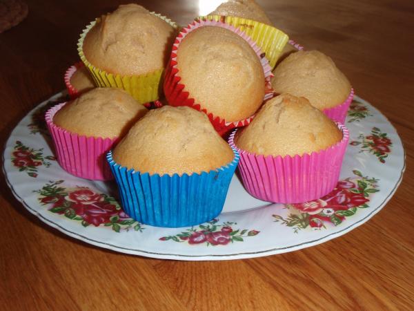 Wie man Muffins ohne Zucker macht