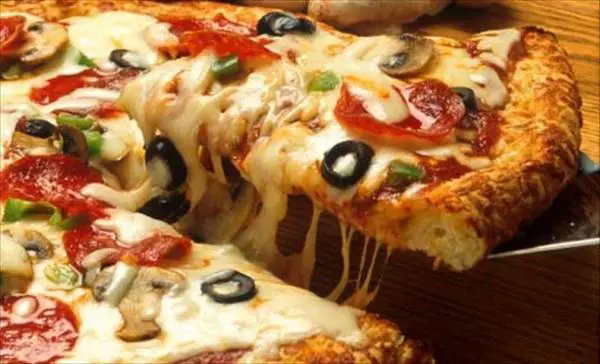 Wie man glutenfreien Pizzateig macht