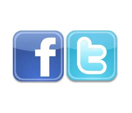 Wie verlinke ich Facebook- und Twitter-Accounts?