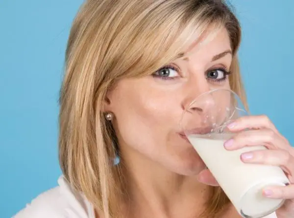 Was ist der Unterschied zwischen Magermilch und verspäteter Milch?