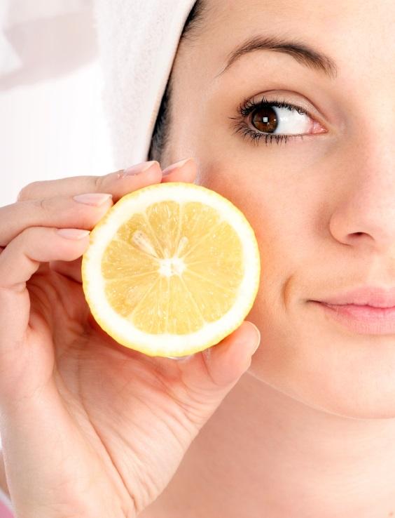 Welche Eigenschaften hat Zitrone für die Haut?