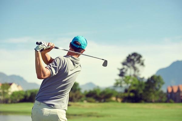 Was sind die Symptome von Golfspieler Ellenbogen?