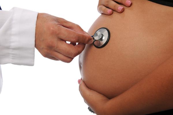 Wann sollte ich zum Arzt gehen, wenn ich schwanger bin?