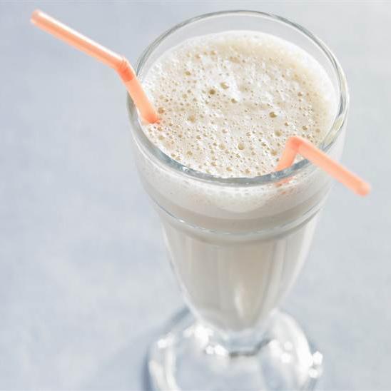 Wie man einen Vanille-Milchshake macht | einWie.com