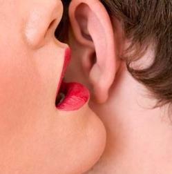 Wie man das Ohr küsst