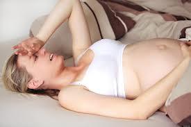 Wie man Ohnmacht in der Schwangerschaft verhindert