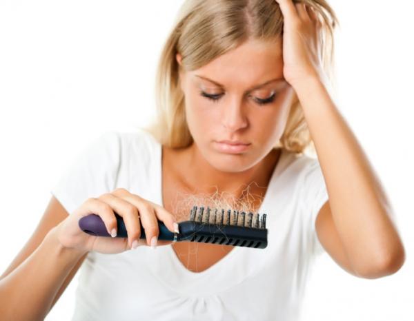 Wie man Haarverlust behandelt und vorbeugt