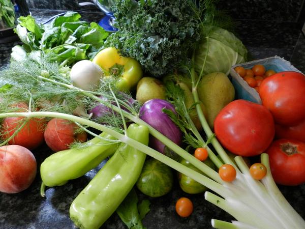 Gemüse roh zu essen