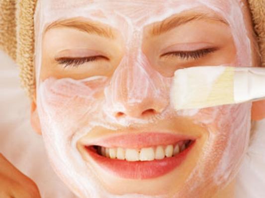 Wie man Masken für empfindliche Haut herstellt