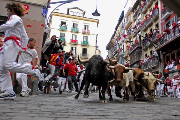 Wie Sanfermines in Pamplona gefeiert werden