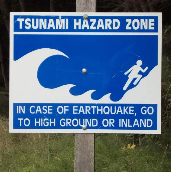 Wie ein Tsunami entsteht