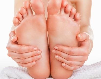 Wie behandeln Fußpilz mit Hausmitteln