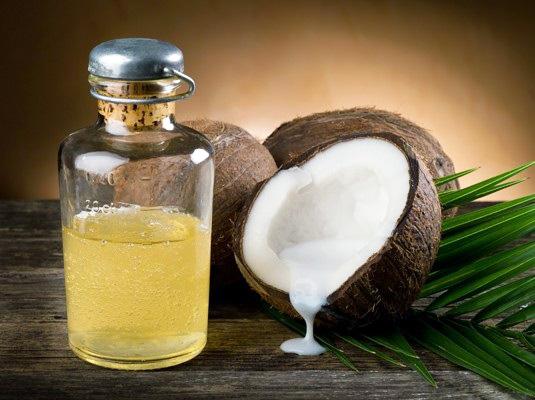 Wie man selbst gemachtes Kokosnussöl macht