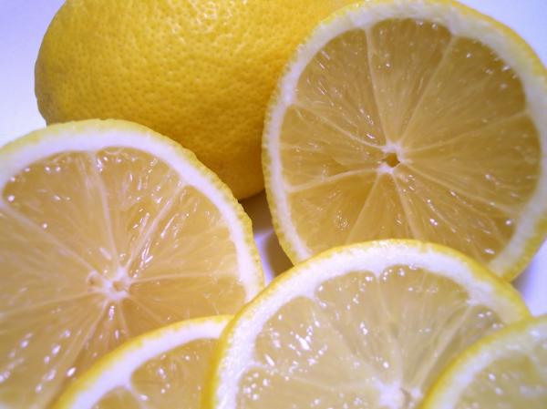 Was sind die heilenden Eigenschaften von Zitrone - entdecken Sie sie alle