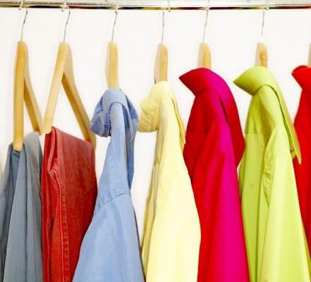 Tricks, um Elektrizität von Kleidung zu entfernen