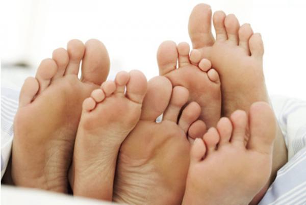 Was sind die Ursachen der Härte in den Füßen?
