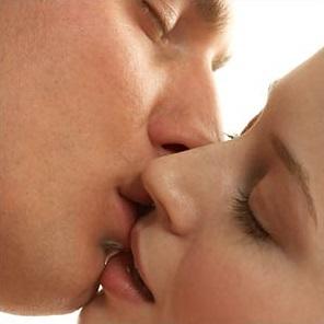 Welche Krankheiten werden durch Küsse übertragen?
