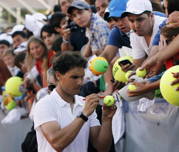Wie bekommt man das Autogramm von Rafa Nadal?