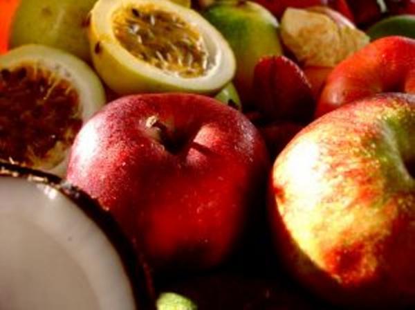 Wie man Obst und Gemüse vor dem Verzehr desinfiziert