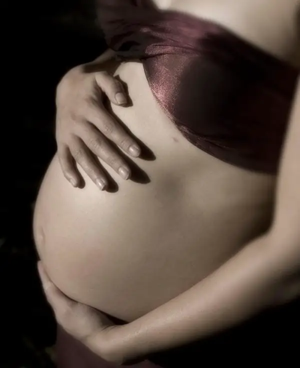 Was wird im zweiten Trimester der Schwangerschaft beobachtet?