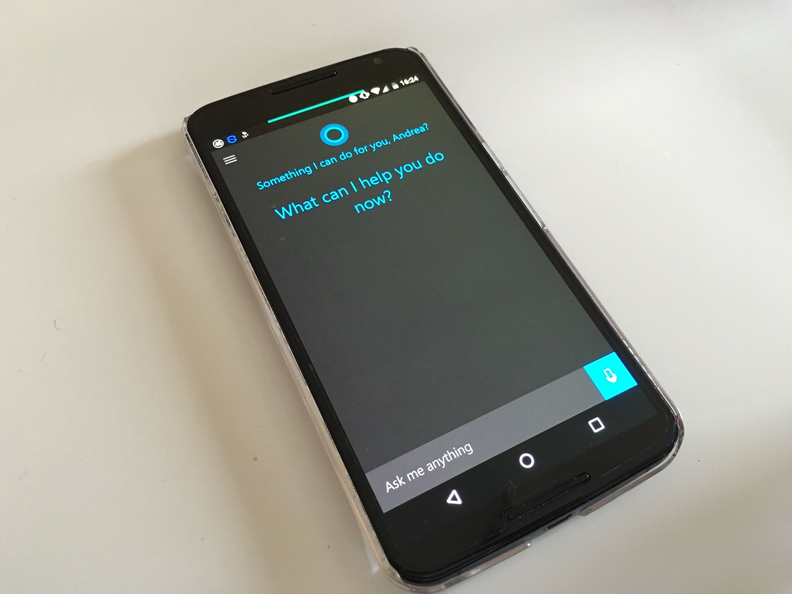 Aktivieren Sie Cortana mit der Stimme auf Android