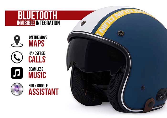 Helm mit integriertem Google Assistant