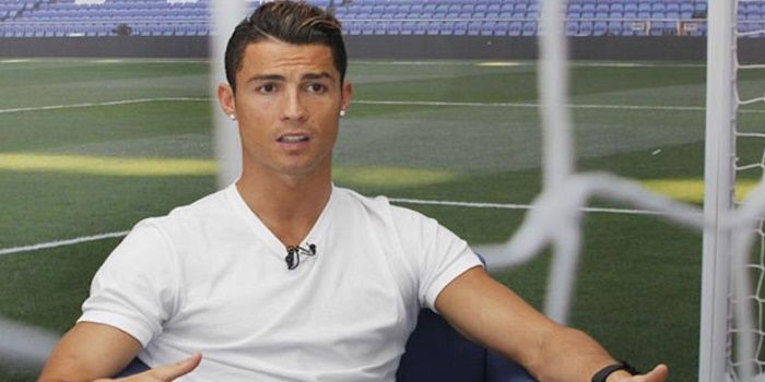 Cristiano Ronaldo wird interviewt