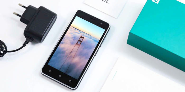 EL W45 smartphone decente