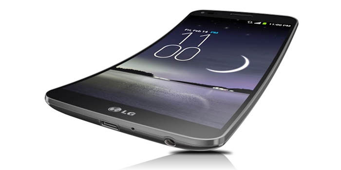 LG G Flex smartphone se dobla