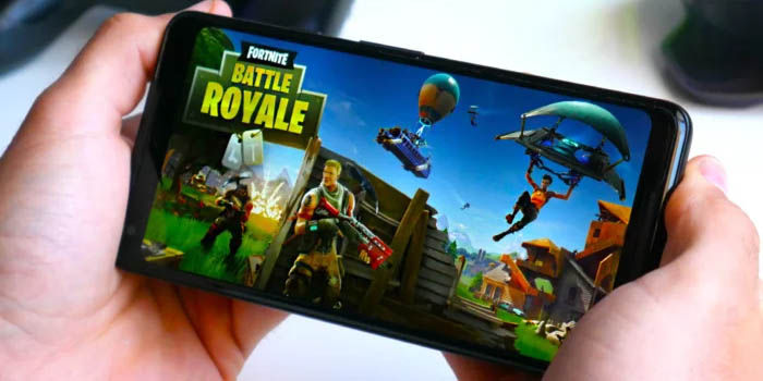 Movil se calienta jugando Fortnite