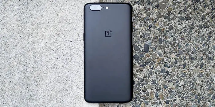 OnePlus 5 trasera