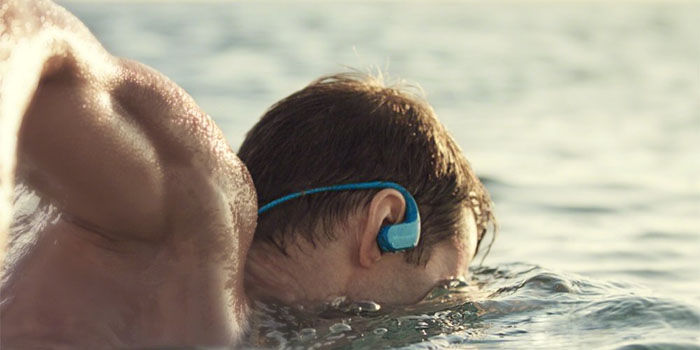 auriculares para nadar en verano