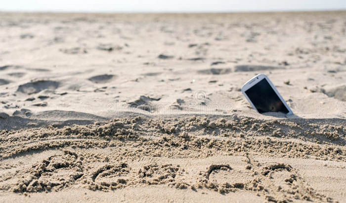 mobil im sand am strand