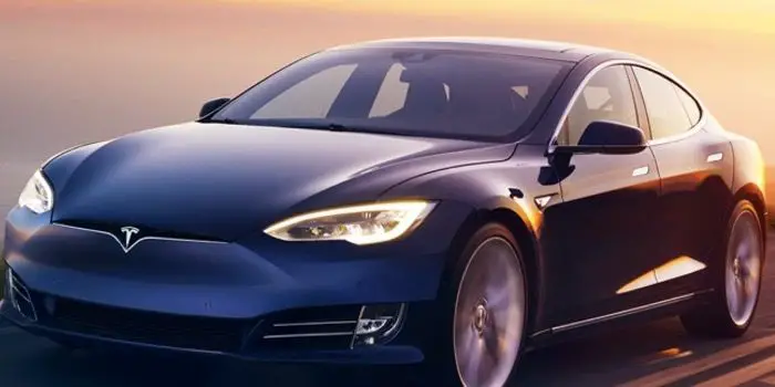 tesla primera tienda espana