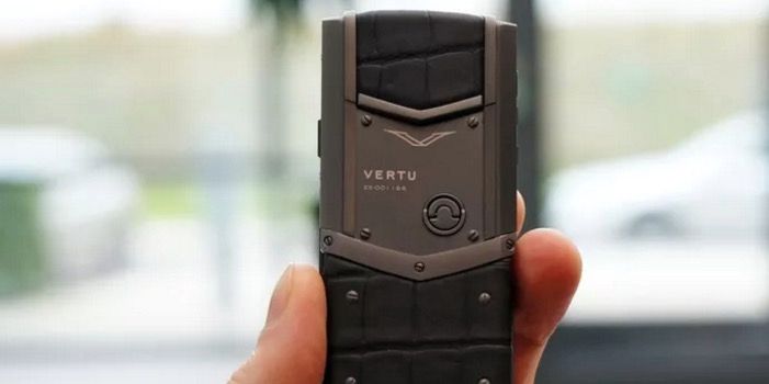 vertu schließt