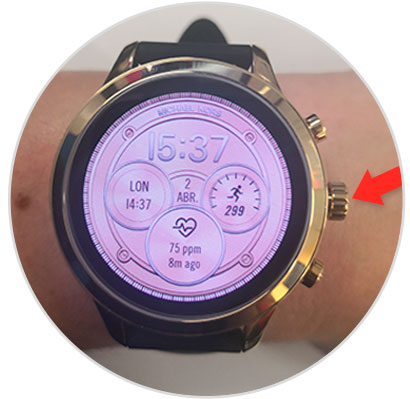 1 rufen Sie smartwatch mk.jpg auf